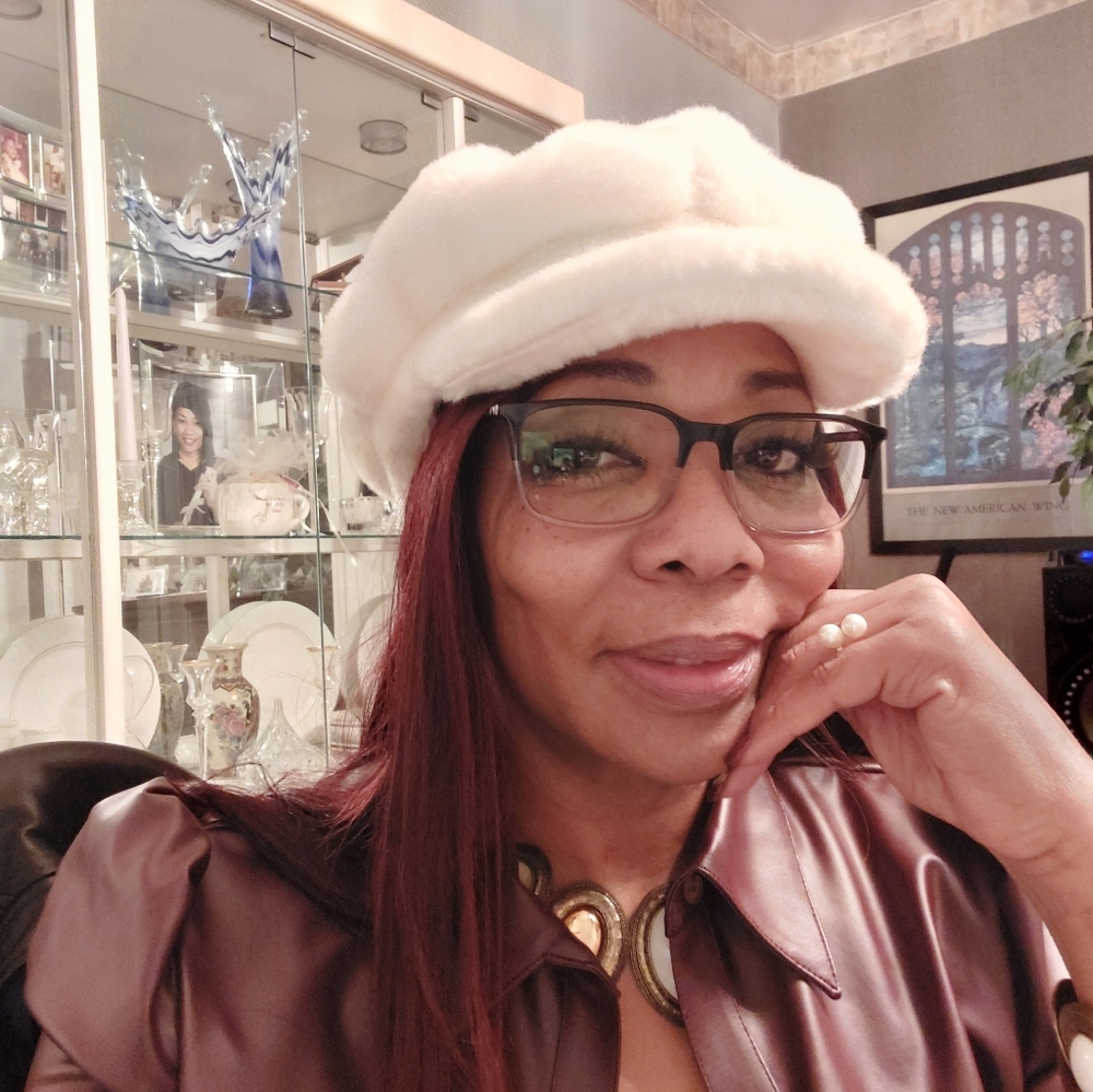 Meet your Posher, Glamma